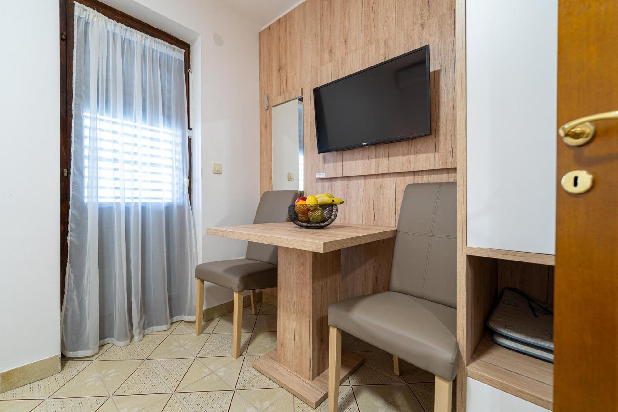 Studio Apartments Marea 2 布德瓦 客房 照片